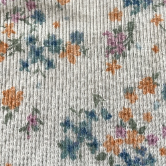 + HIPPIE ROSE + Ribbed & Ruffle Top Bundle - Picture 4 of 11